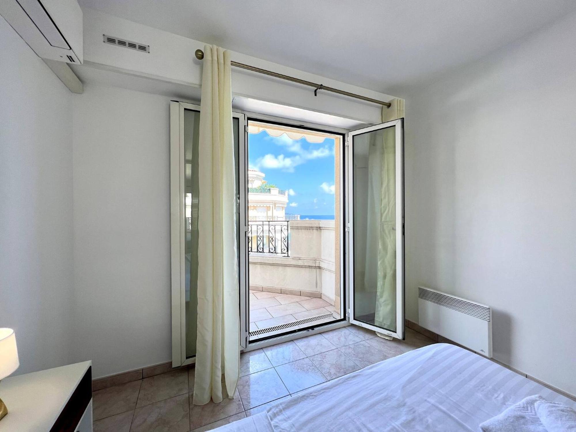 'Le Victoria Beach' Vue Mer Plein Centre, Spacieux مينتون المظهر الخارجي الصورة