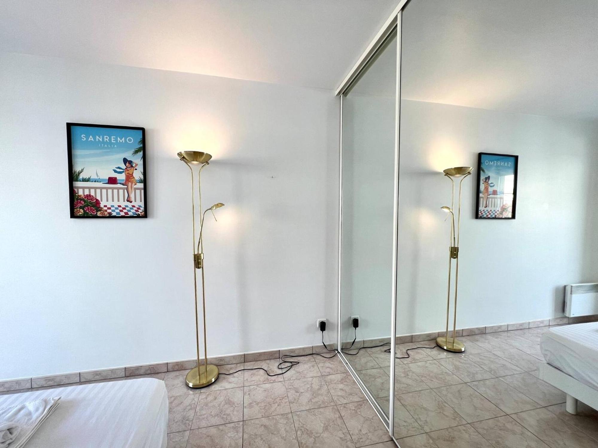 'Le Victoria Beach' Vue Mer Plein Centre, Spacieux مينتون المظهر الخارجي الصورة
